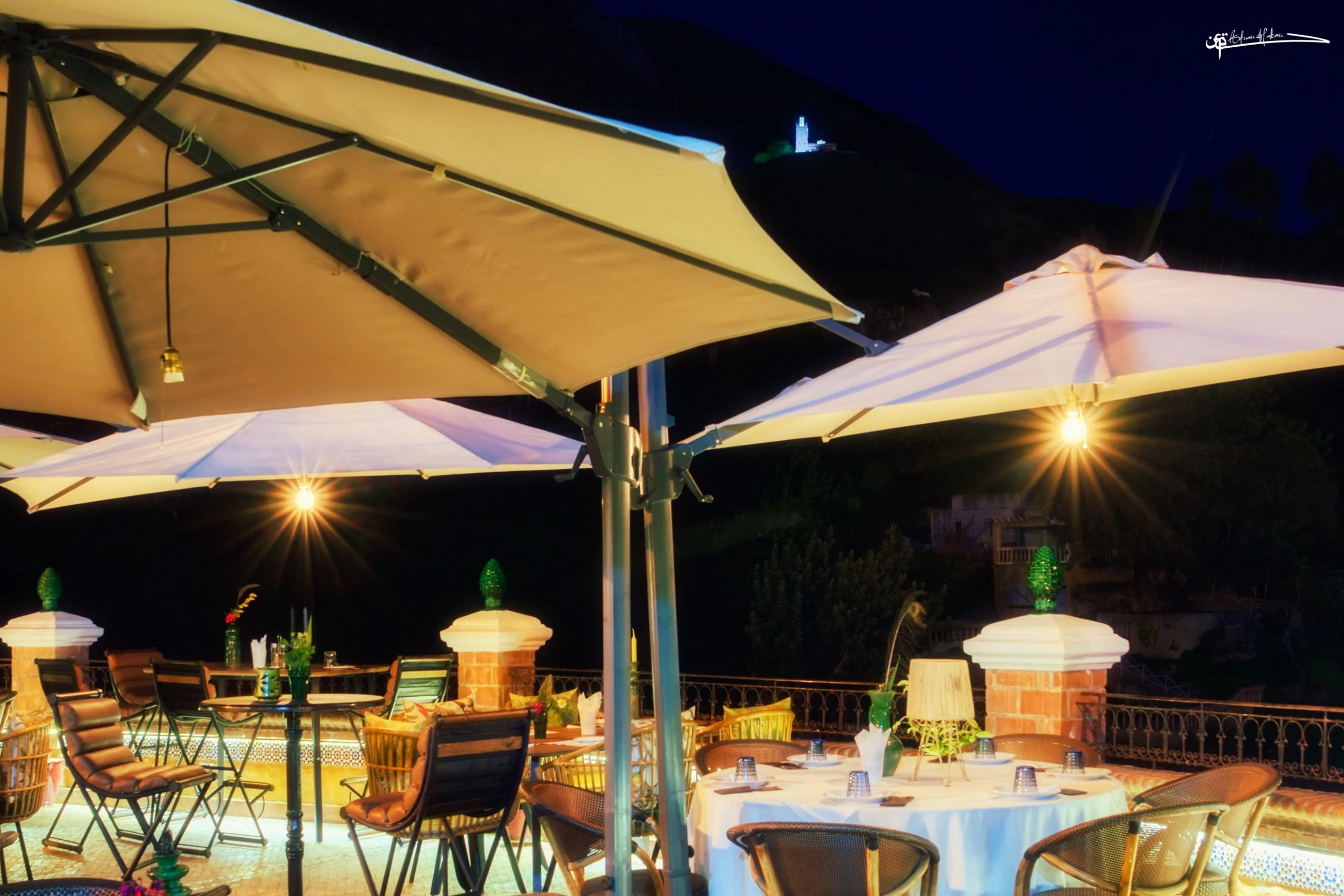 Evening rooftop dining atmosphere at Triana in Chefchaouen